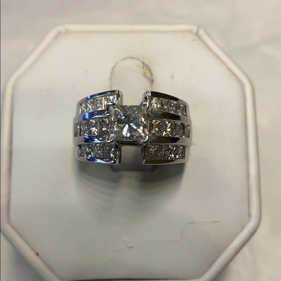 18K Gold Diamonds Bridal Set - Picture 3 of 8